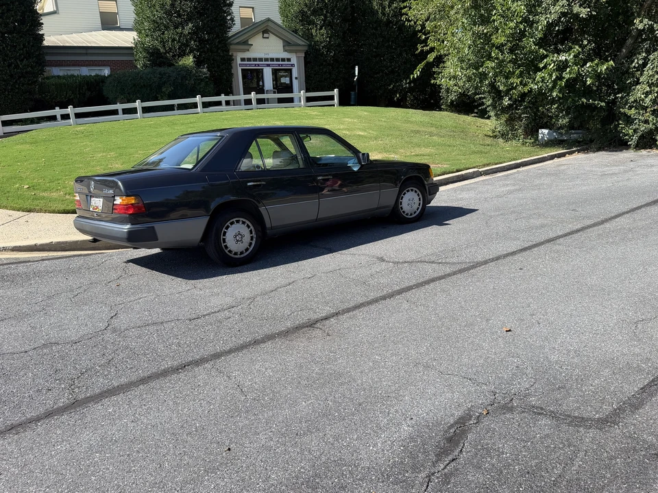 1991 Mercedes-Benz W124 E-Class - Image 8 of 31
