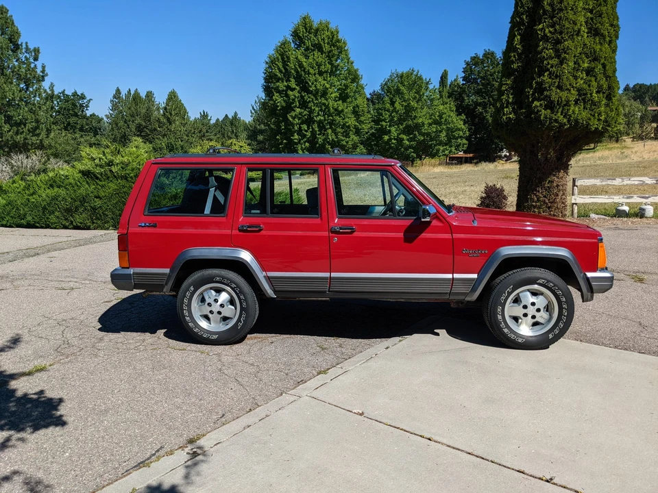 1992 Jeep XJ Cherokee - Image 6 of 31