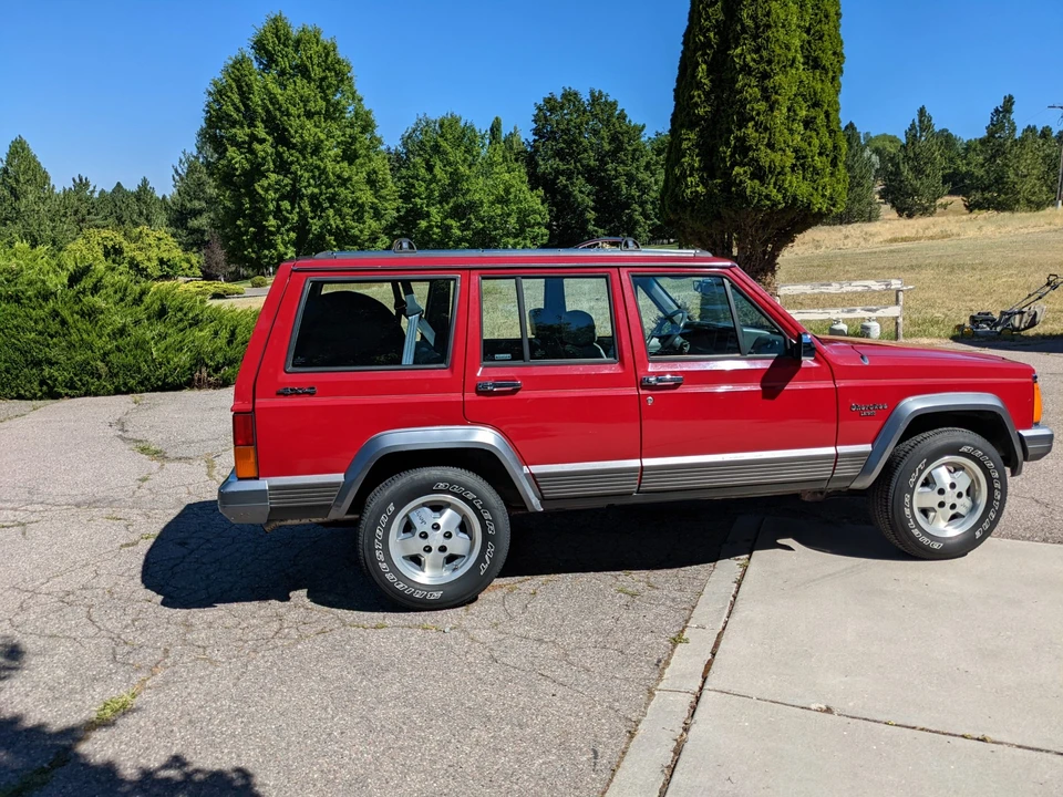 1992 Jeep XJ Cherokee - Image 7 of 31