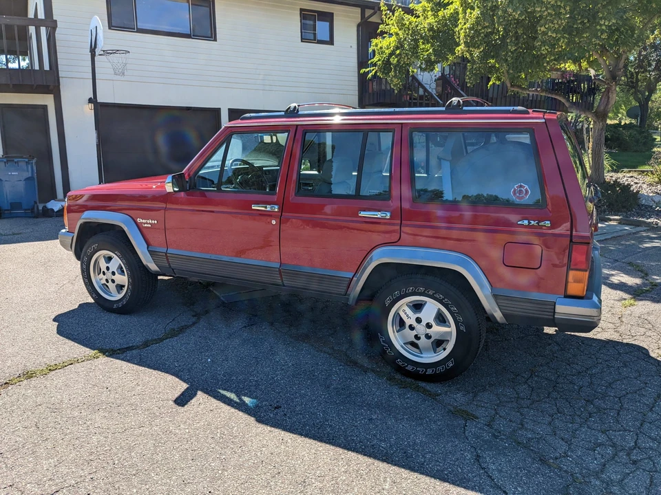 1992 Jeep XJ Cherokee - Image 9 of 31
