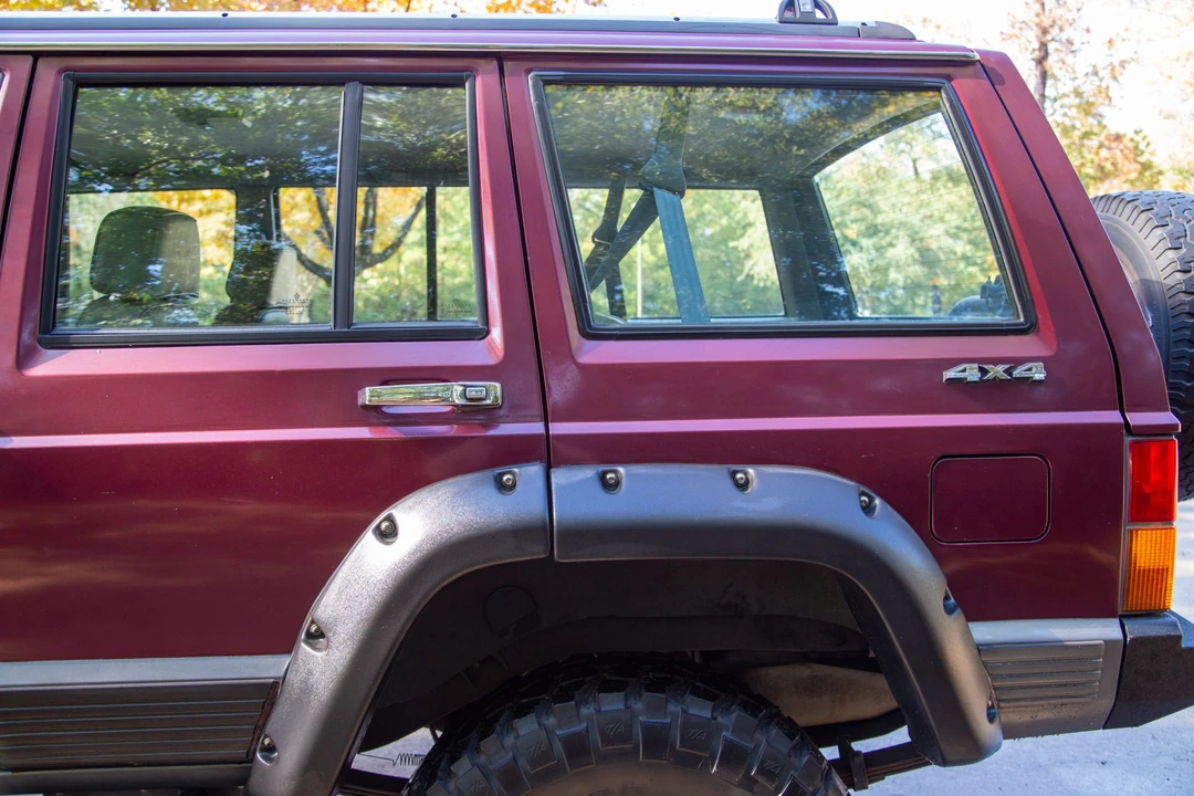 1992 Jeep XJ Cherokee - Image 18 of 31