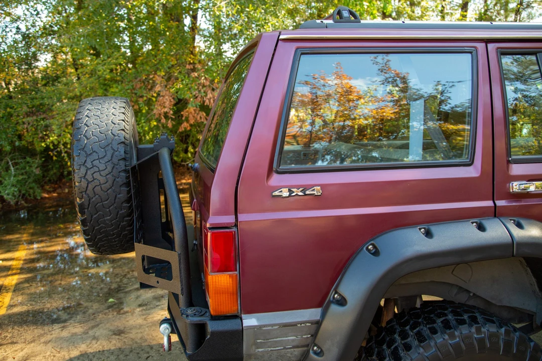 1992 Jeep XJ Cherokee - Image 13 of 31
