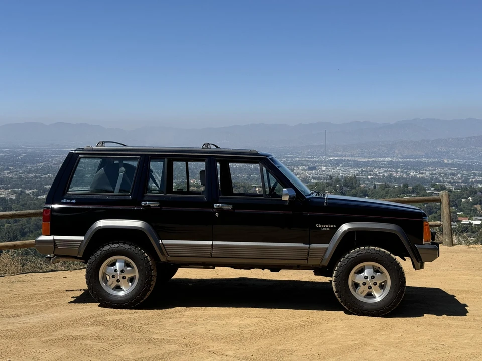 1992 Jeep XJ Cherokee - Image 13 of 31