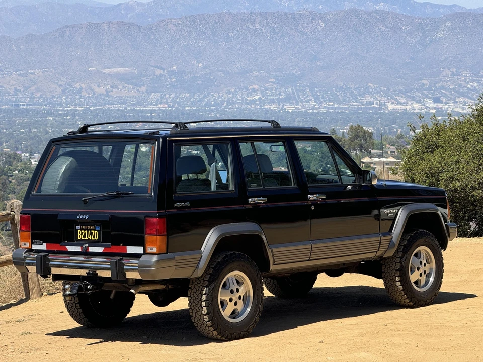 1992 Jeep XJ Cherokee - Image 10 of 31