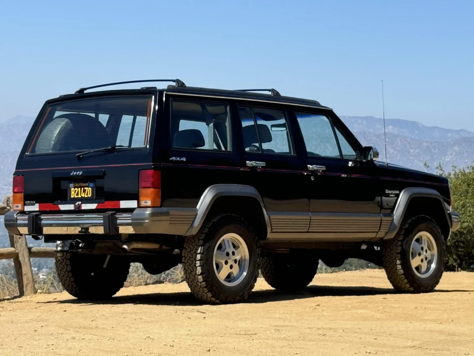 1992 Jeep XJ Cherokee - Image 8 of 31