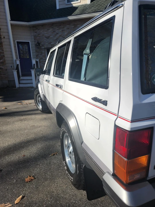 1992 Jeep XJ Cherokee - Image 13 of 31