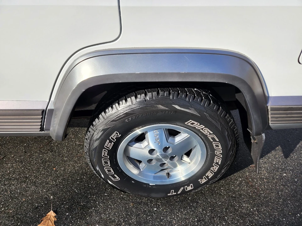 1992 Jeep XJ Cherokee - Image 24 of 31