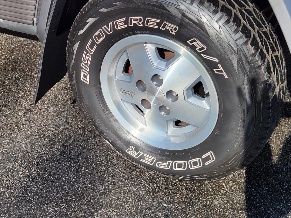 1992 Jeep XJ Cherokee - Image 22 of 31