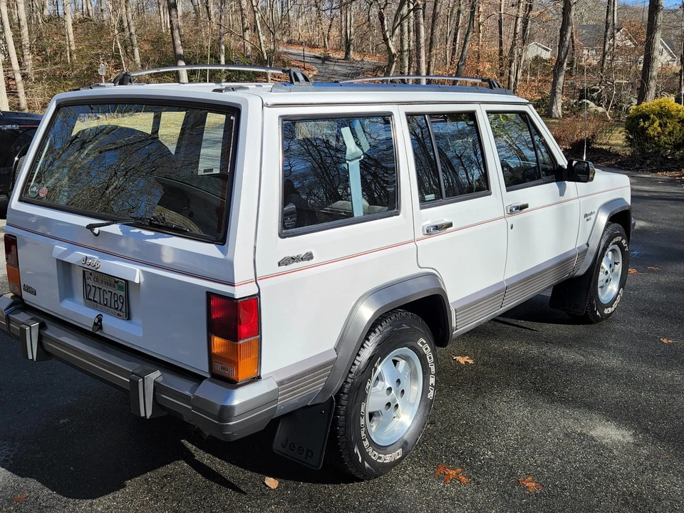 1992 Jeep XJ Cherokee - Image 8 of 31