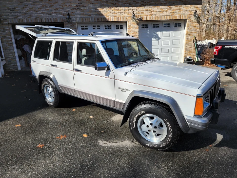 1992 Jeep XJ Cherokee - Image 11 of 31