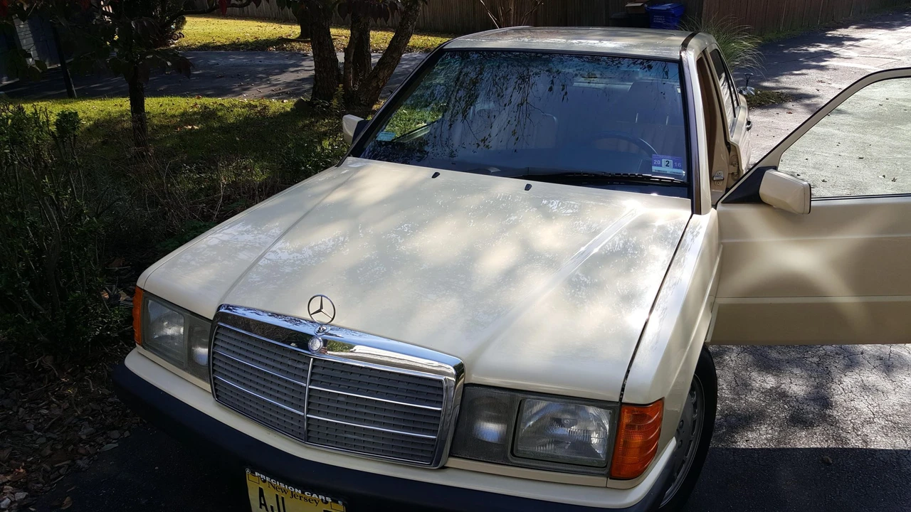 1992 Mercedes-Benz 190E - Image 20 of 31