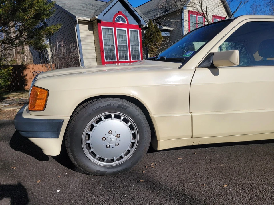 1992 Mercedes-Benz 190E - Image 21 of 31