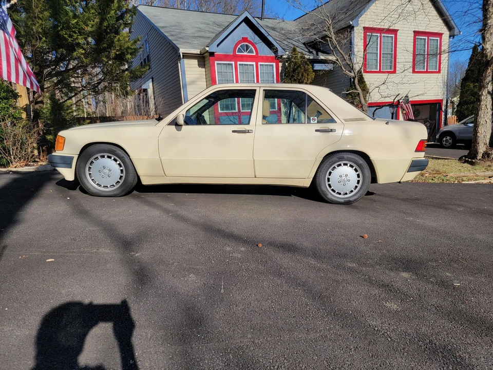 1992 Mercedes-Benz 190E - Image 9 of 31