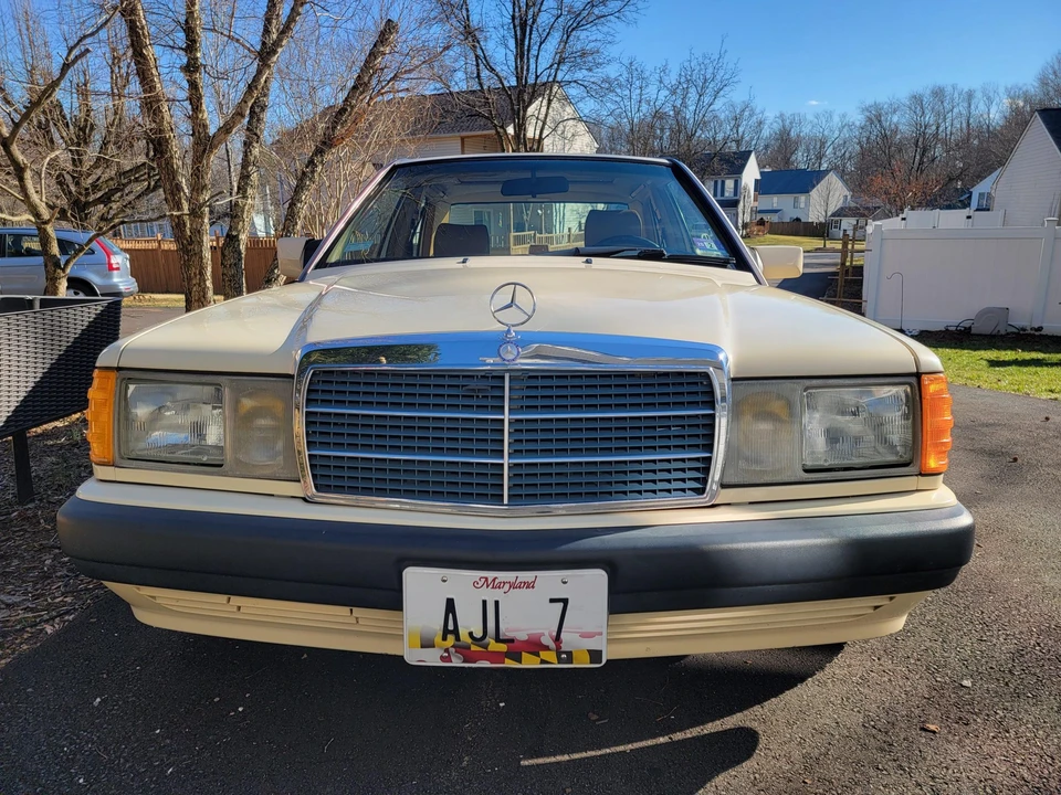 1992 Mercedes-Benz 190E - Image 4 of 31