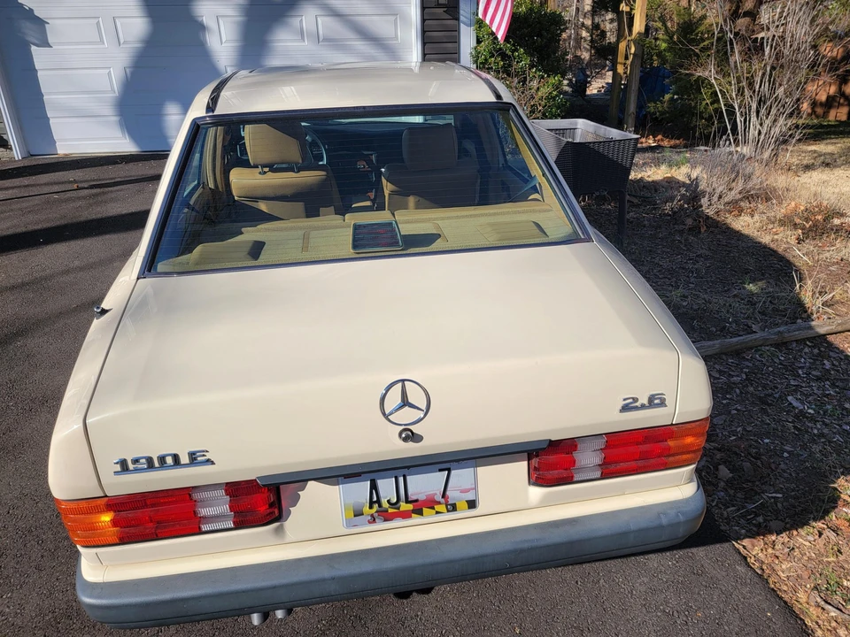 1992 Mercedes-Benz 190E - Image 14 of 31