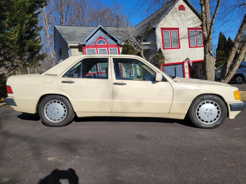 1992 Mercedes-Benz 190E - Image 19 of 31
