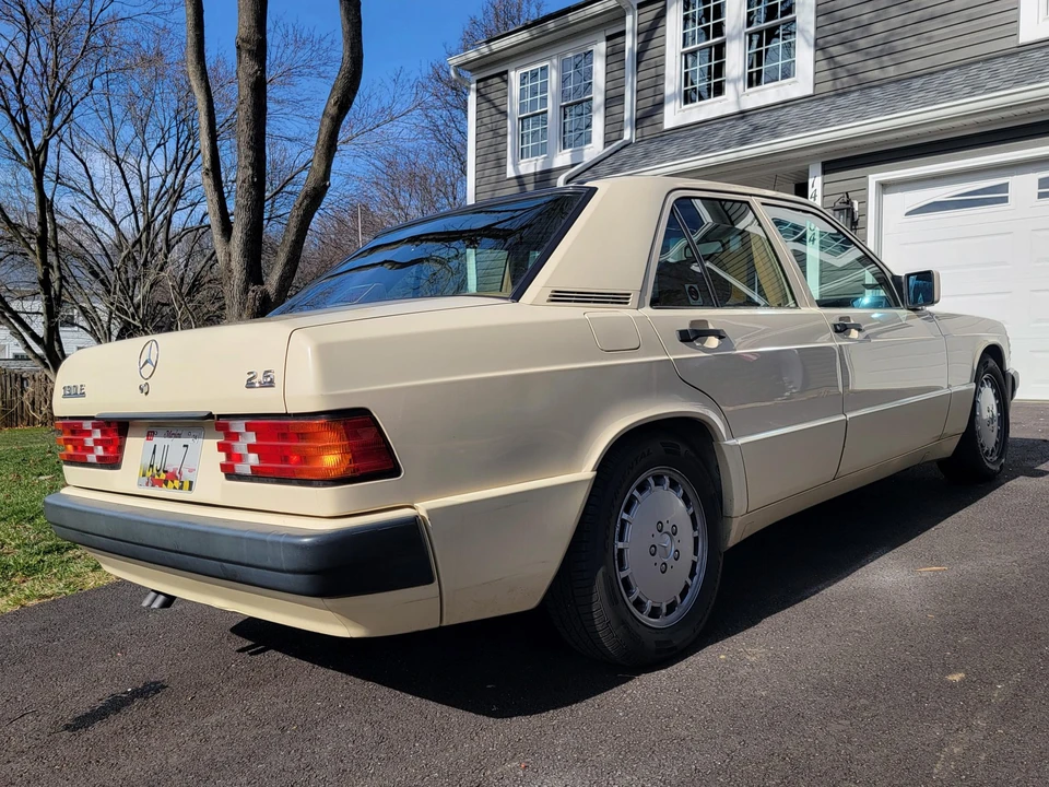 1992 Mercedes-Benz 190E - Image 18 of 31