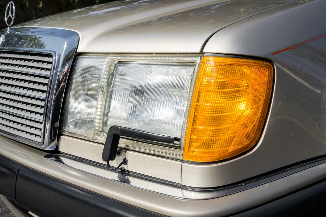 1992 Mercedes-Benz 500E & E500 - Image 15 of 31