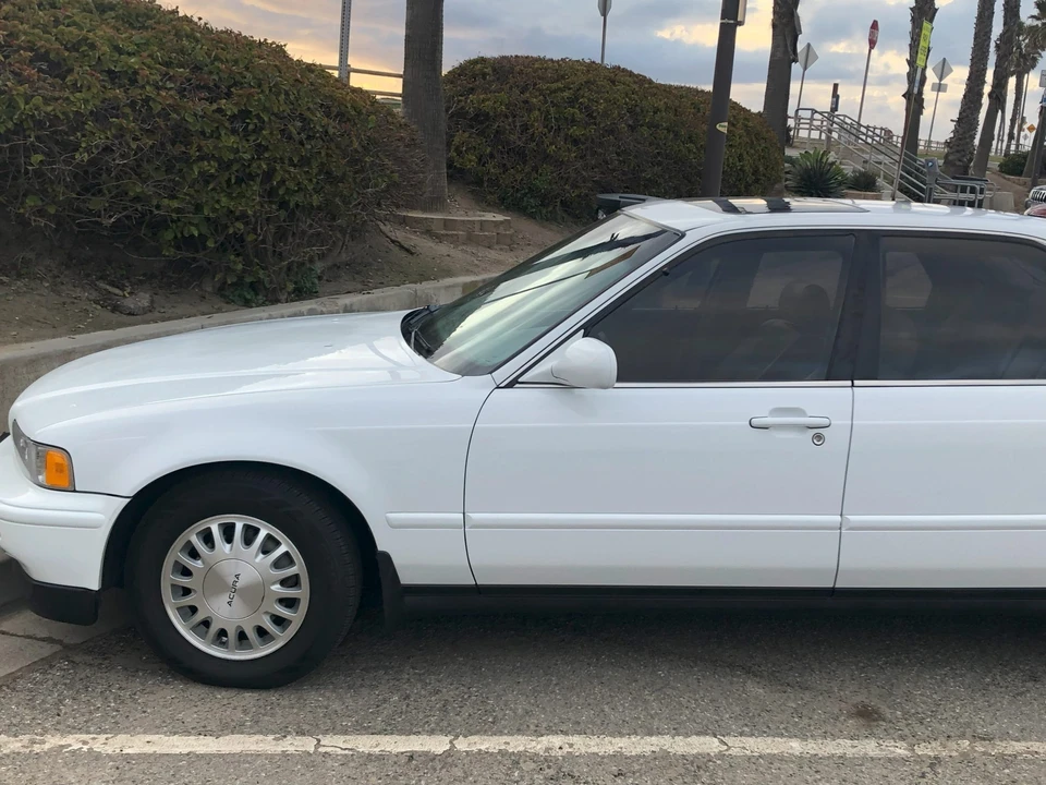 1993 Acura Legend 2nd Gen - Image 19 of 31
