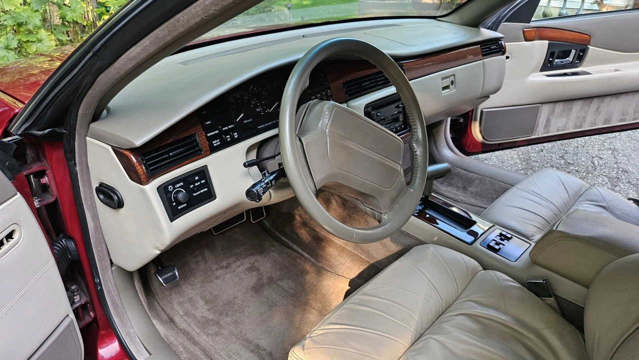 1993 Cadillac Eldorado 11th Gen - Image 21 of 31