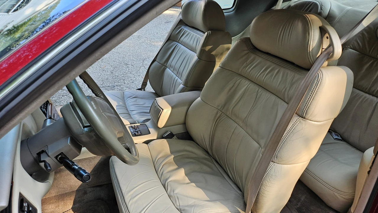 1993 Cadillac Eldorado 11th Gen - Image 15 of 31