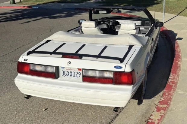 1993 Ford Mustang 3rd Gen - Image 2 of 7
