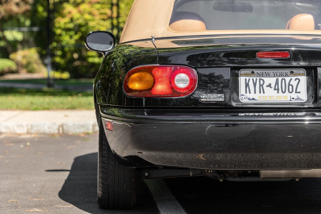 1993 Mazda NA MX-5 Miata - Image 25 of 31