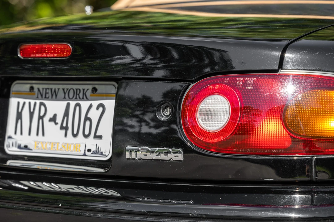 1993 Mazda NA MX-5 Miata - Image 27 of 31