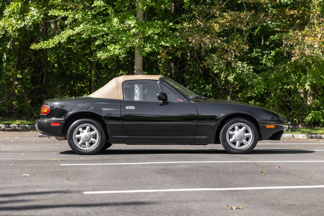 1993 Mazda NA MX-5 Miata - Image 8 of 31