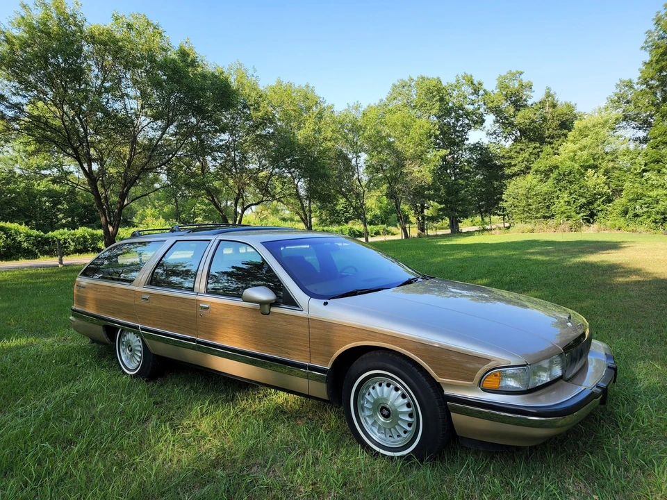 1994 Buick Roadmaster - Image 26 of 31