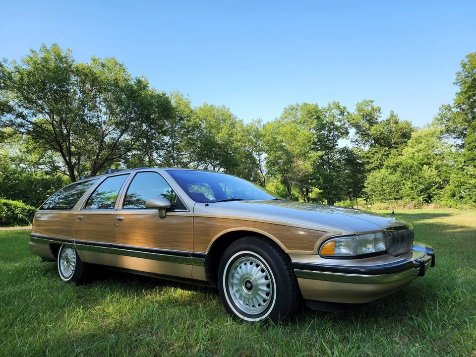 1994 Buick Roadmaster - Image 27 of 31