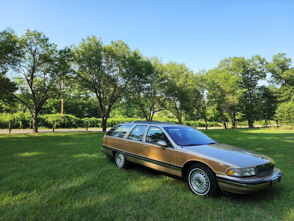 1994 Buick Roadmaster - Image 28 of 31