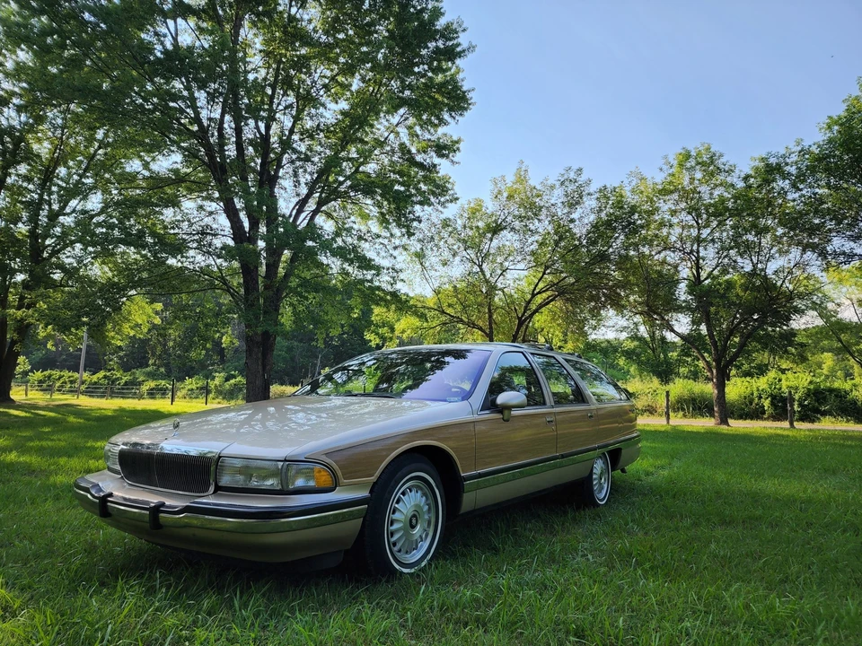 1994 Buick Roadmaster - Image 4 of 31