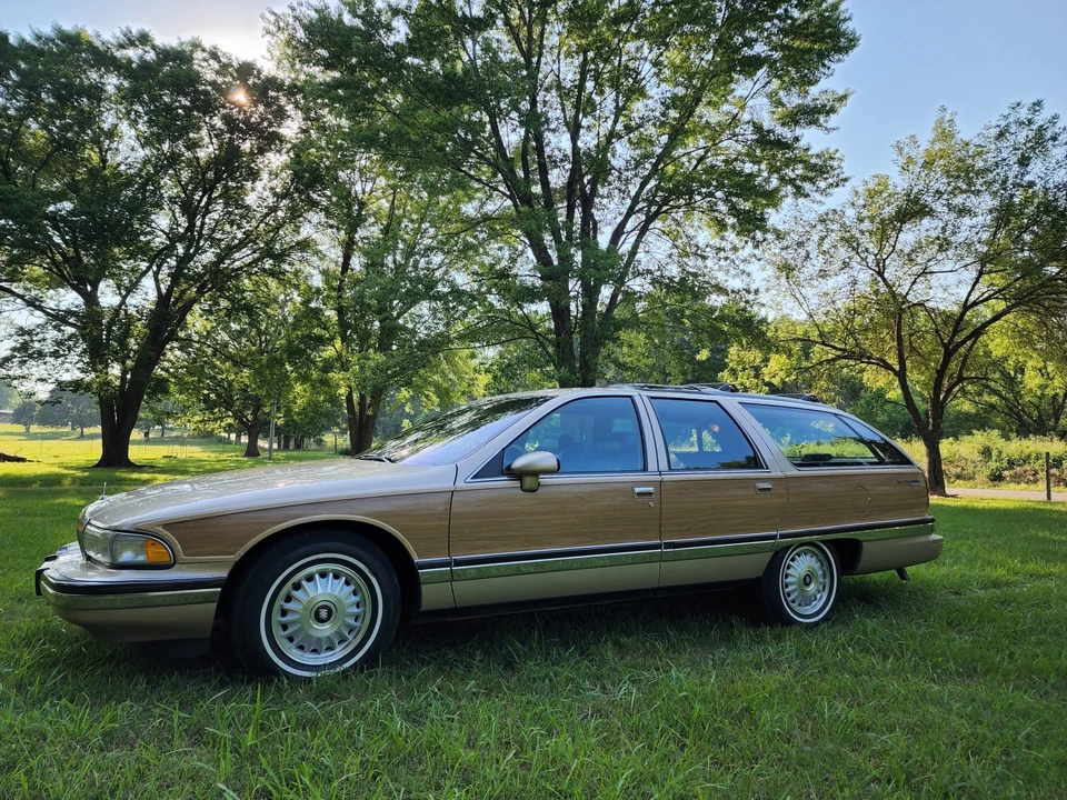 1994 Buick Roadmaster - Image 6 of 31