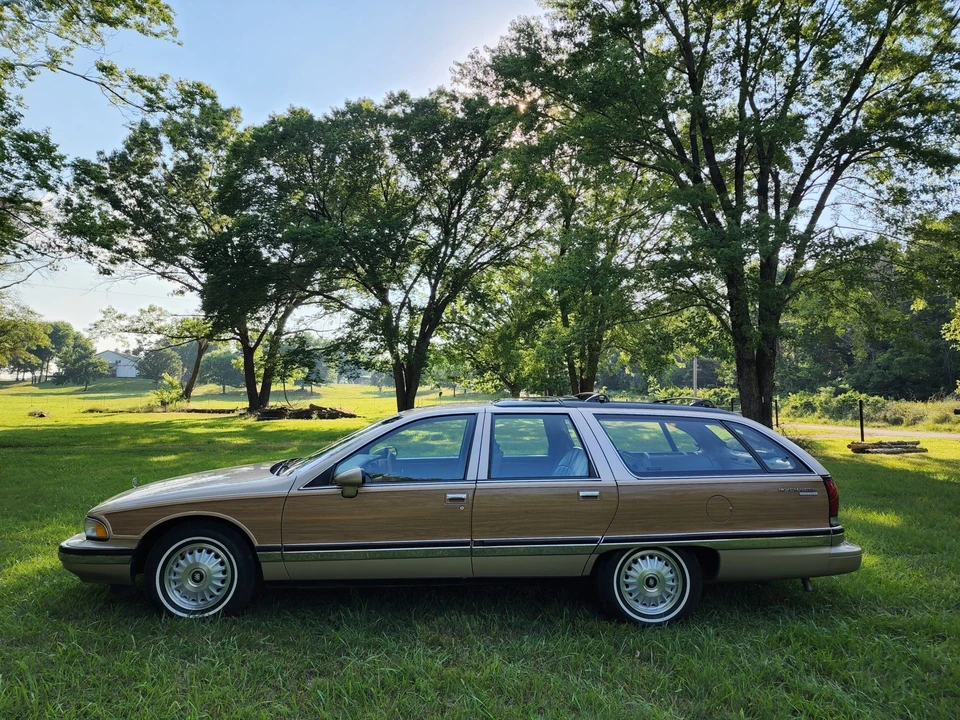 1994 Buick Roadmaster - Image 7 of 31