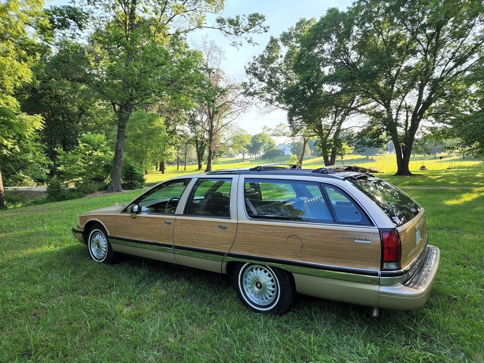 1994 Buick Roadmaster - Image 9 of 31