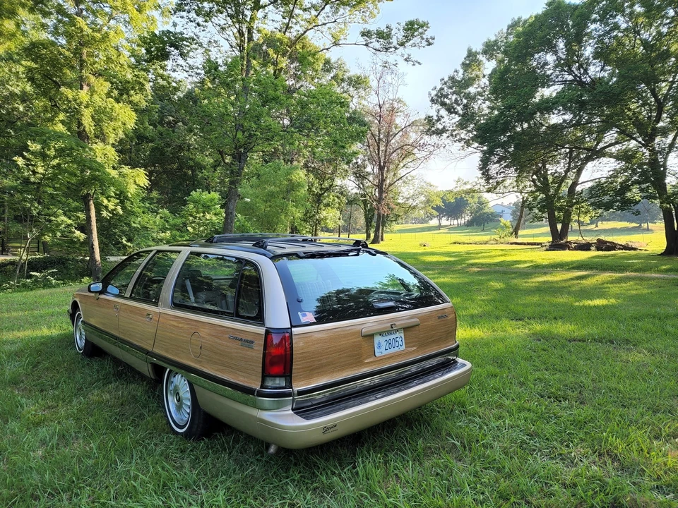 1994 Buick Roadmaster - Image 11 of 31