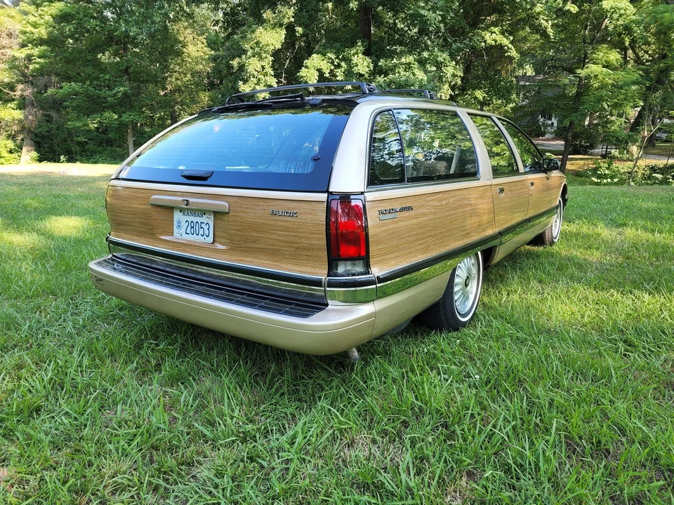 1994 Buick Roadmaster - Image 19 of 31
