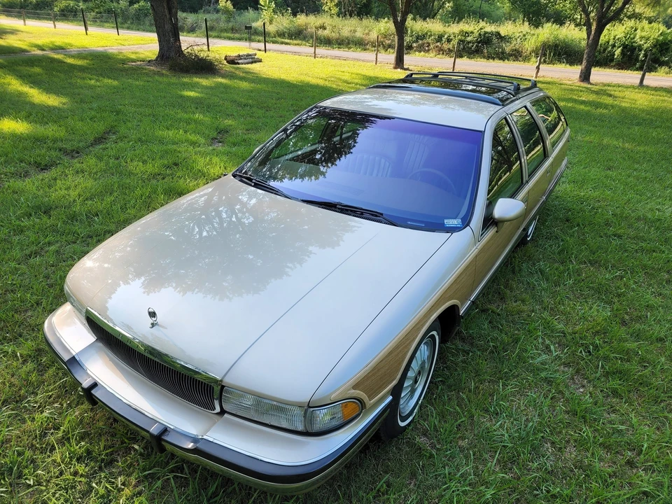 1994 Buick Roadmaster - Image 3 of 31