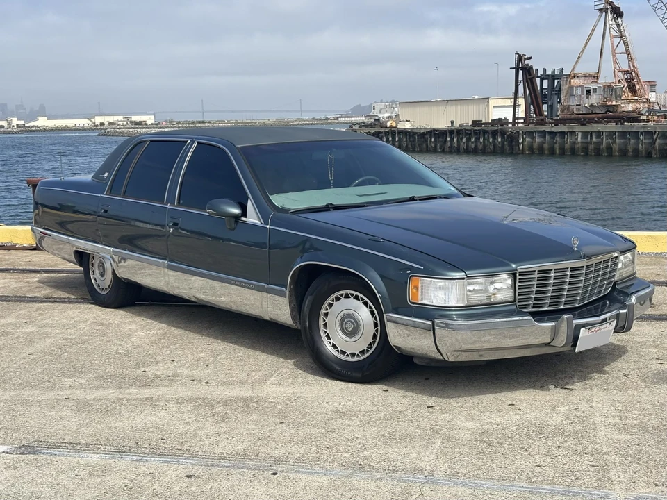 1994 Cadillac Fleetwood - Image 7 of 31