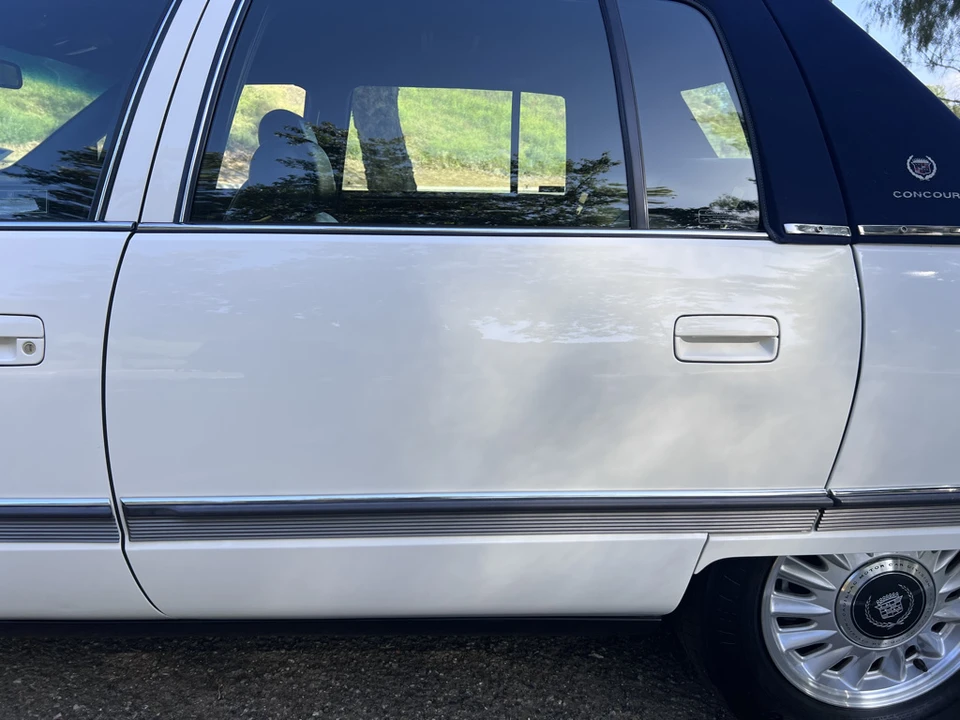 1994 Cadillac DeVille 7th Gen - Image 30 of 31
