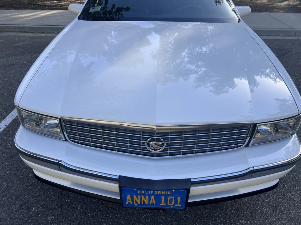 1994 Cadillac DeVille 7th Gen - Image 18 of 31
