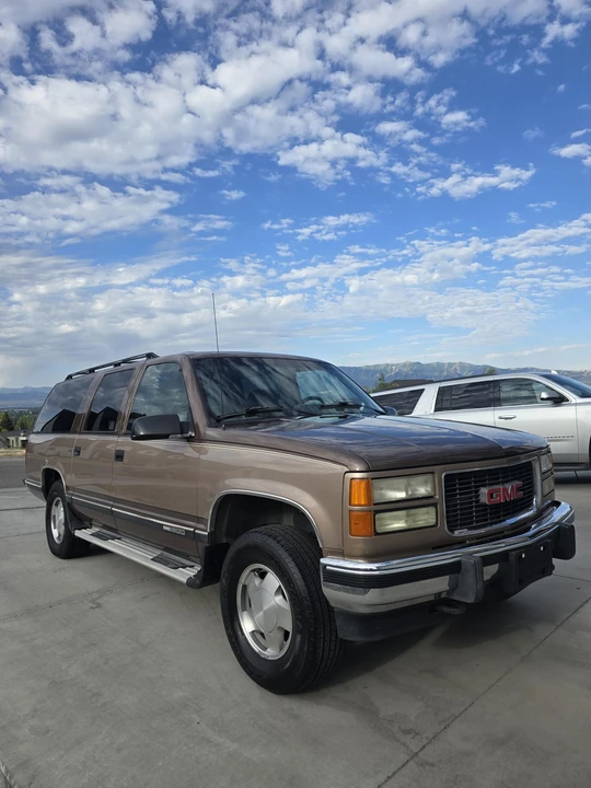 1994 GMC Suburban 8th Gen - Image 27 of 31