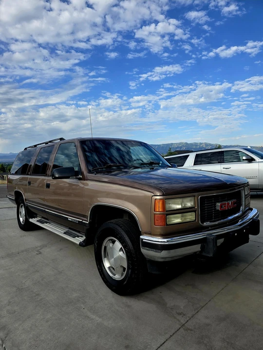 1994 GMC Suburban 8th Gen - Image 29 of 31