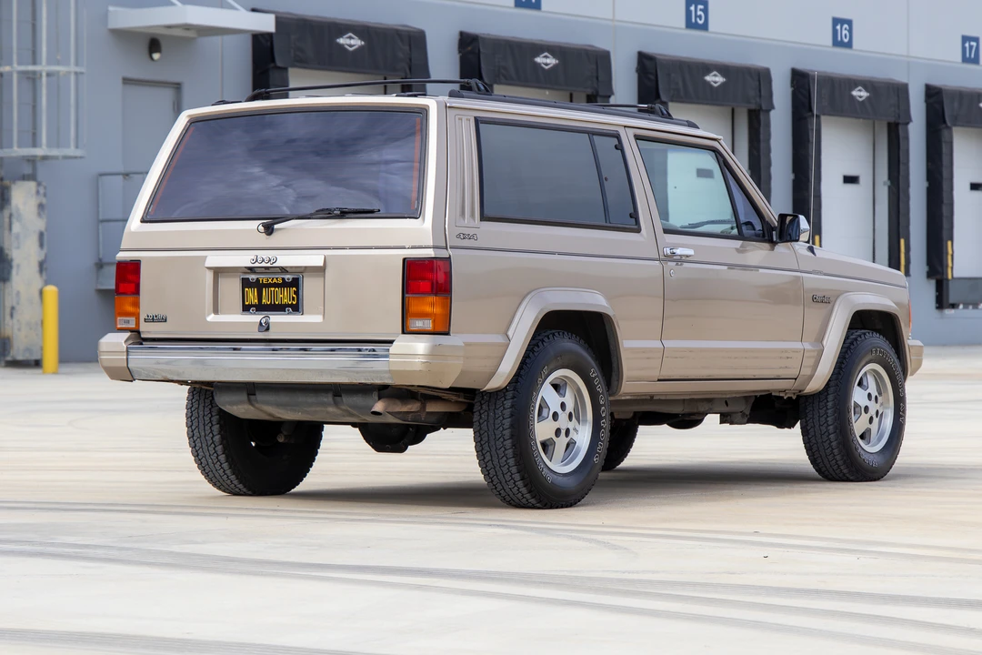 1994 Jeep XJ Cherokee - Image 6 of 31