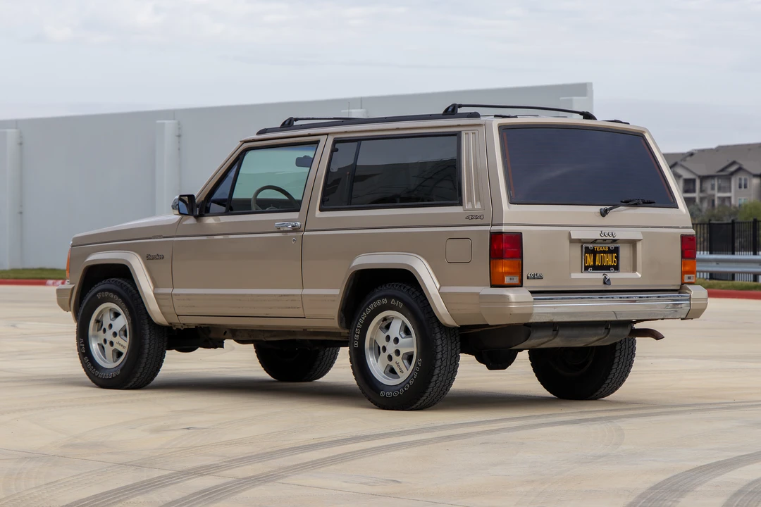 1994 Jeep XJ Cherokee - Image 9 of 31