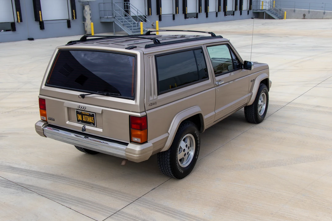 1994 Jeep XJ Cherokee - Image 25 of 31