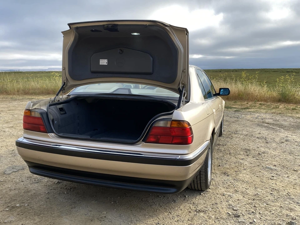 1995 BMW E38 7 Series - Image 27 of 31