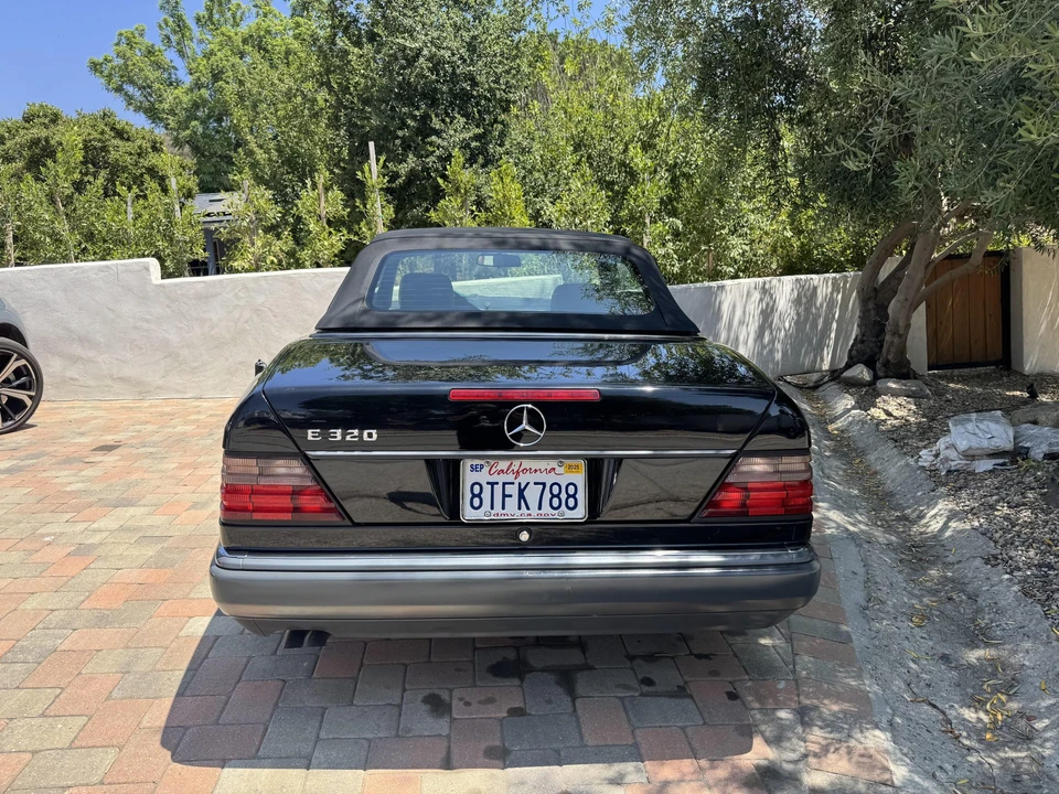1995 Mercedes-Benz W124 E-Class - Image 12 of 31