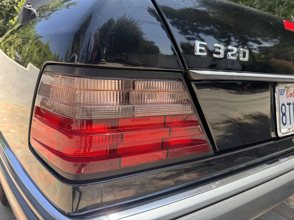 1995 Mercedes-Benz W124 E-Class - Image 24 of 31